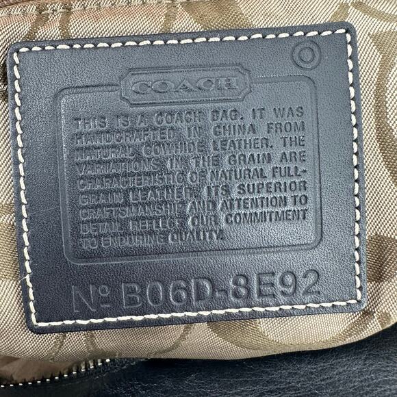 Coach Hamptons Shoulder‎ Tote Bag Black Leather Vintage Embossed Logo B06D-8E92 - Picture 11 of 13